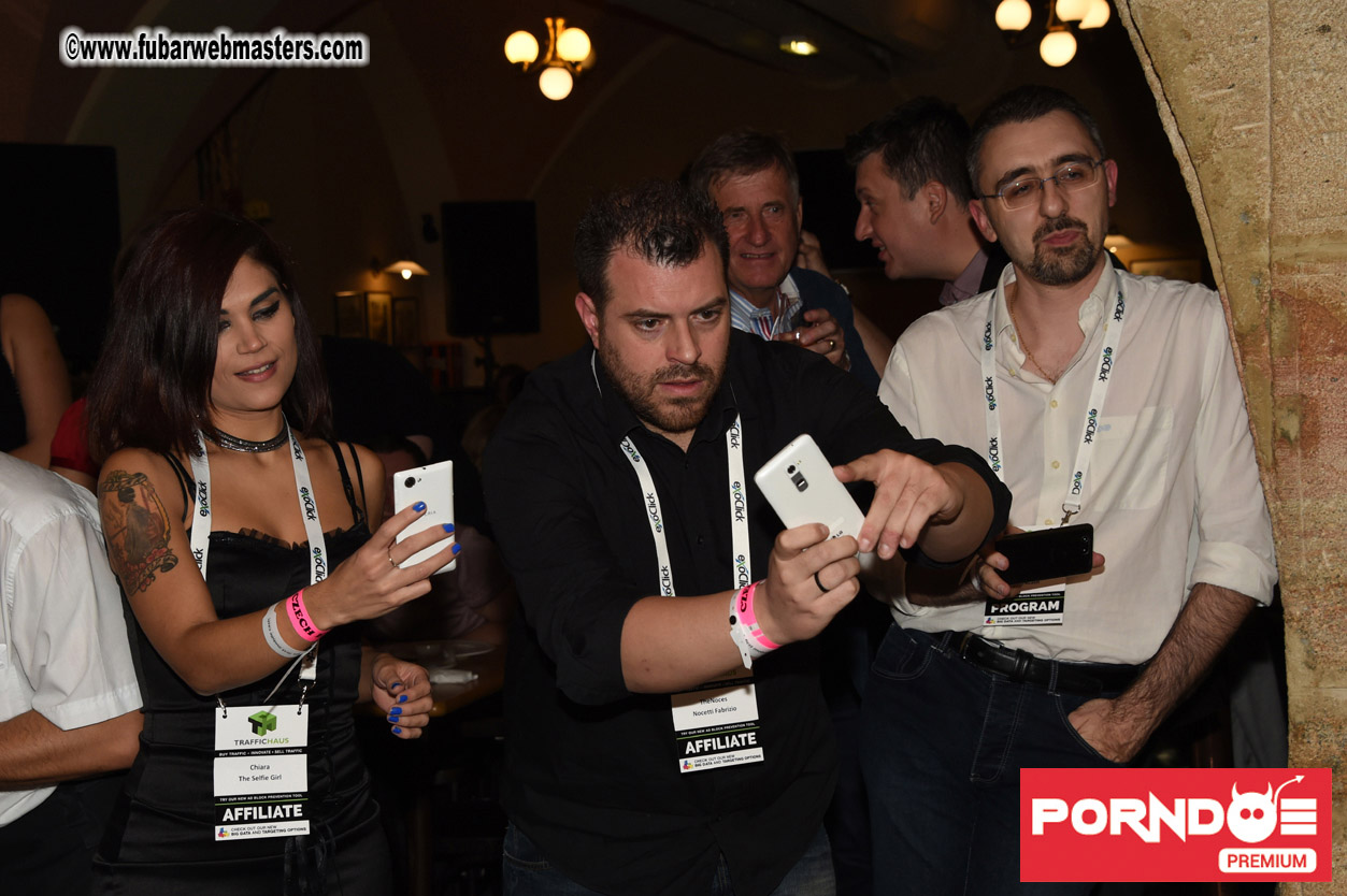 FirstMobile 7 matureprofile Czech Evening