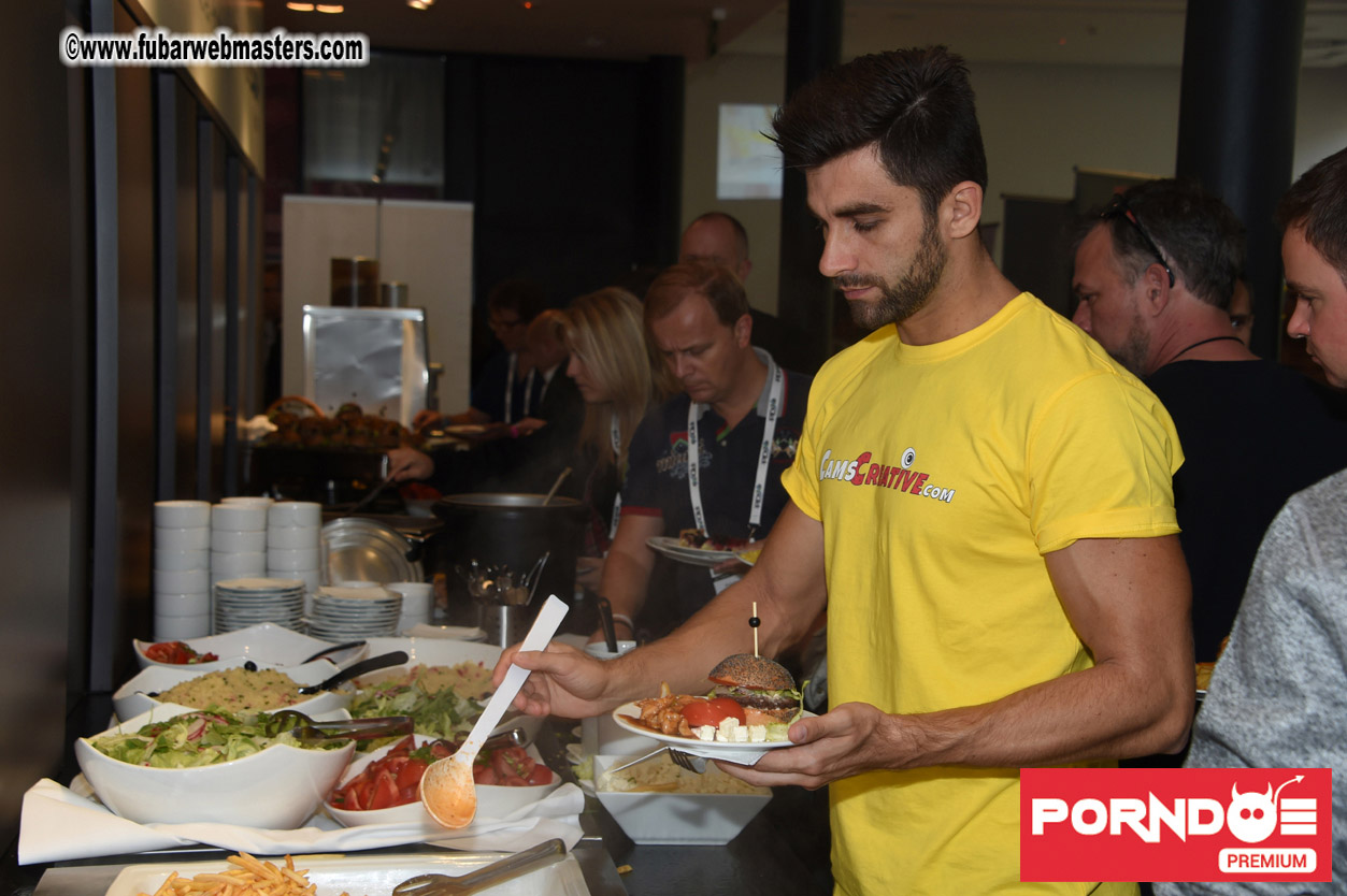 Partnercash Food Court