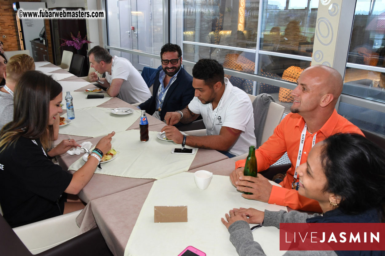 Commercegate Indoor Skydiving