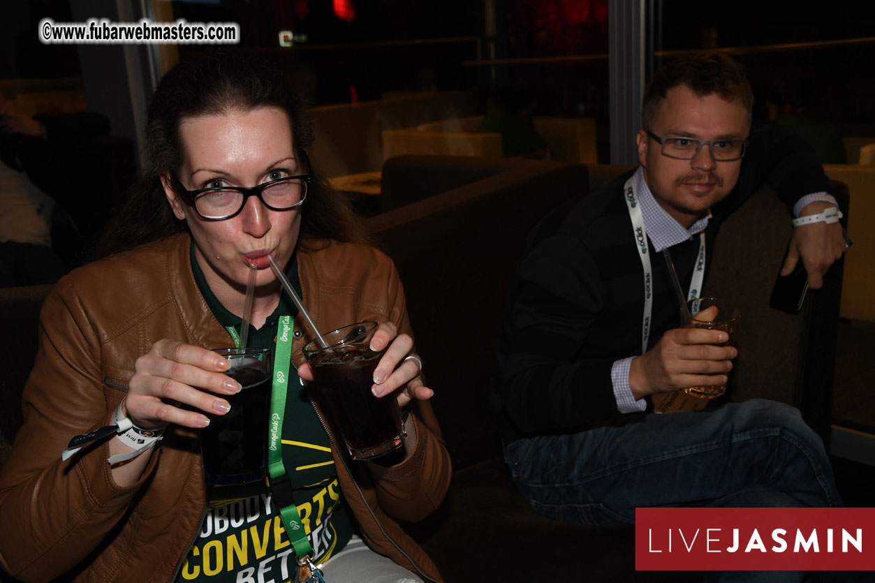 TrafficHaus and Reviveads Party