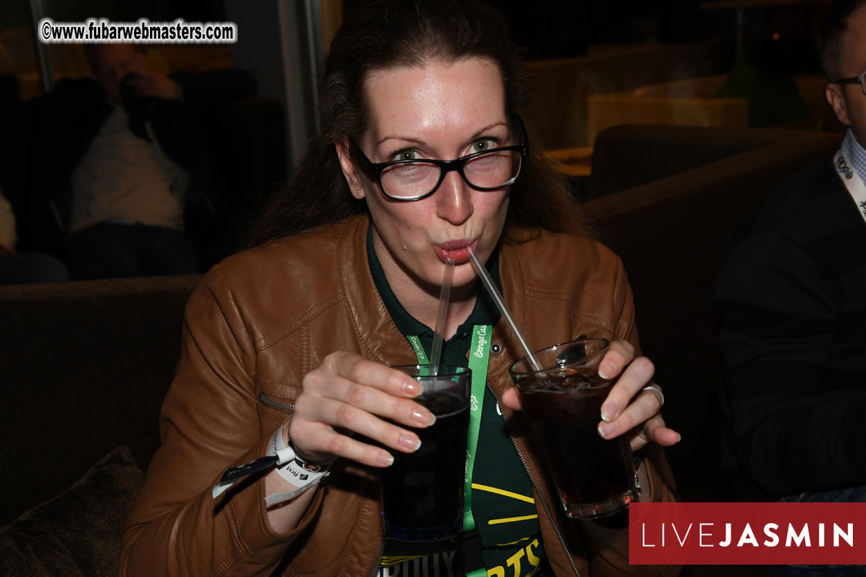 TrafficHaus and Reviveads Party