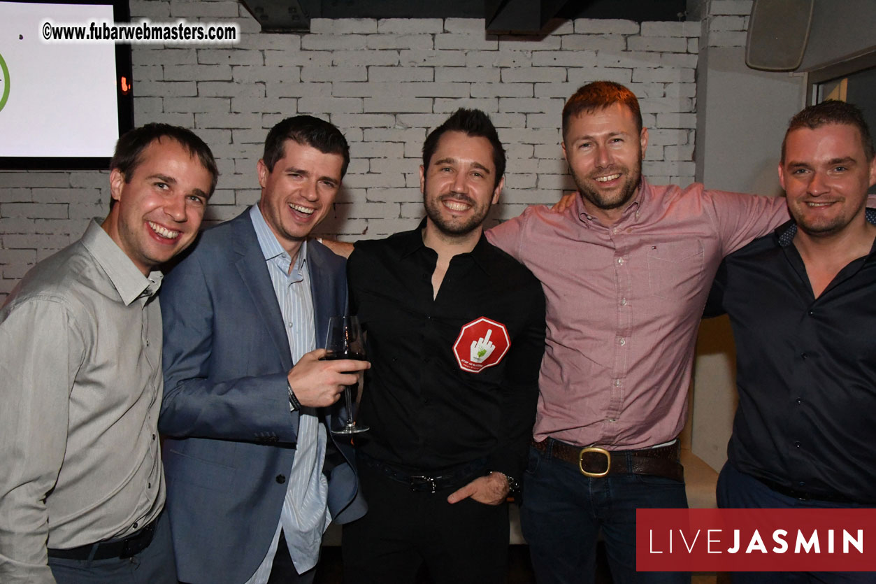 TrafficHaus and Reviveads Party