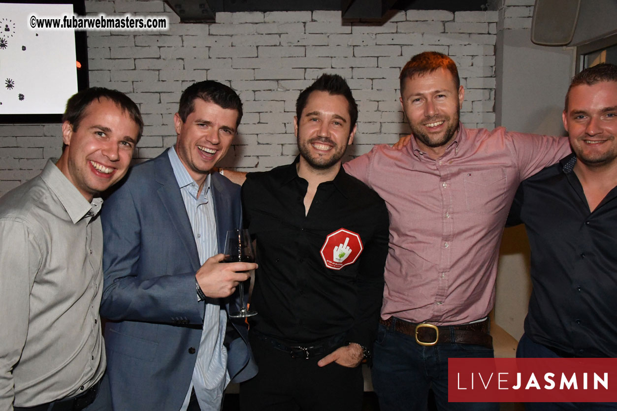 TrafficHaus and Reviveads Party