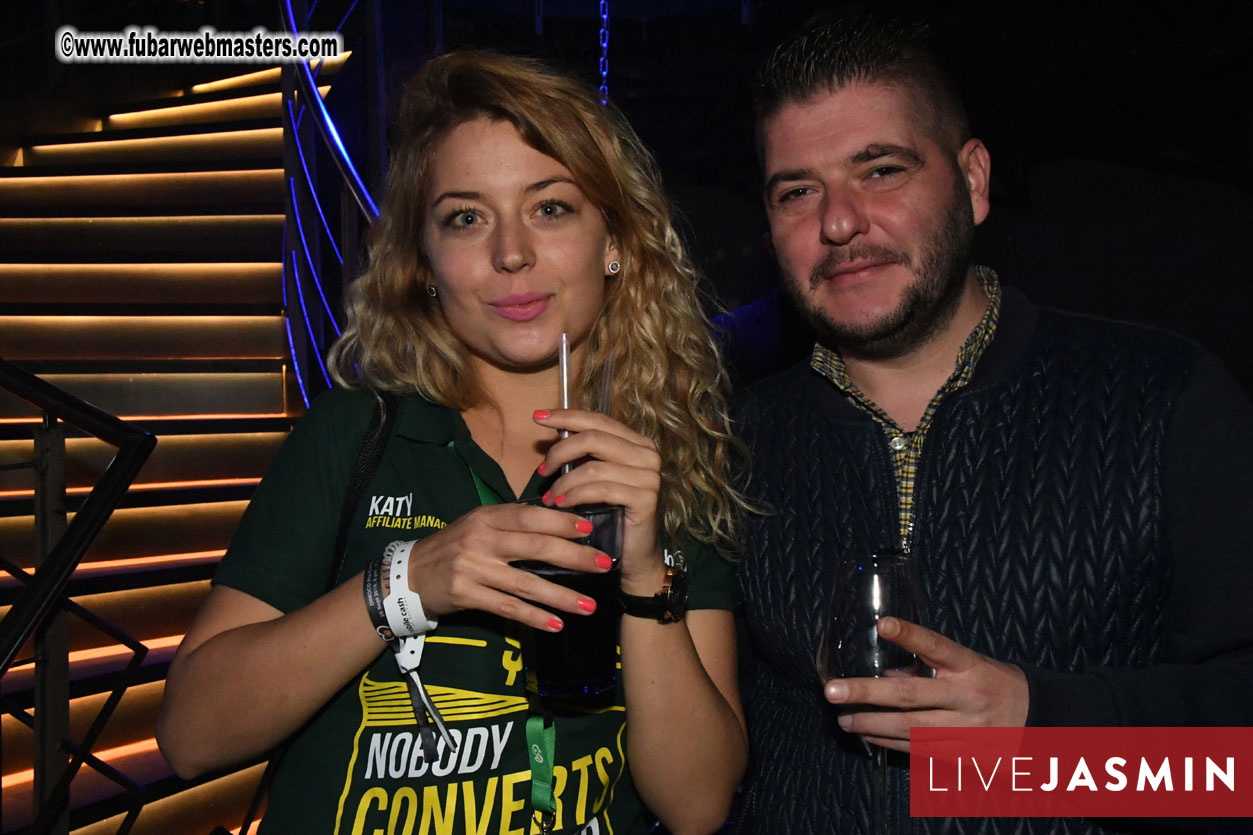 TrafficHaus and Reviveads Party