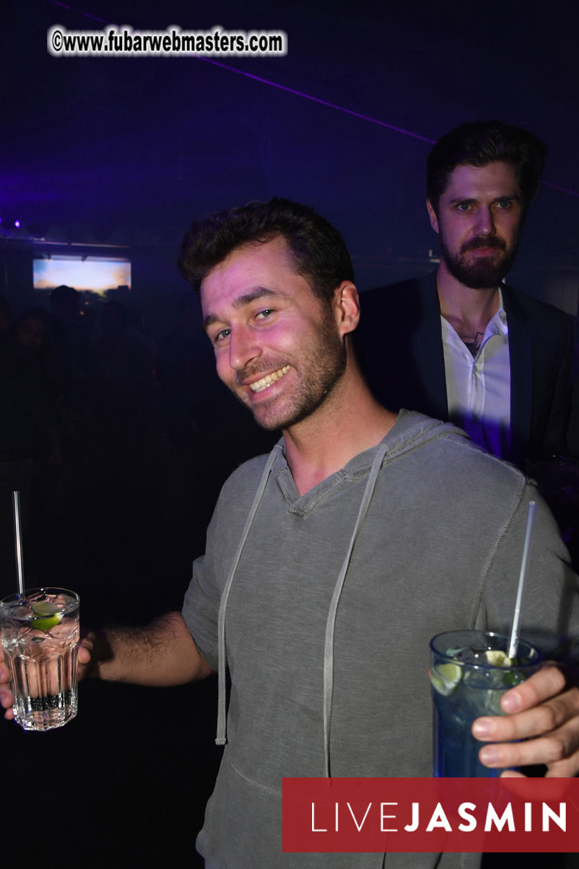 TrafficHaus and Reviveads Party