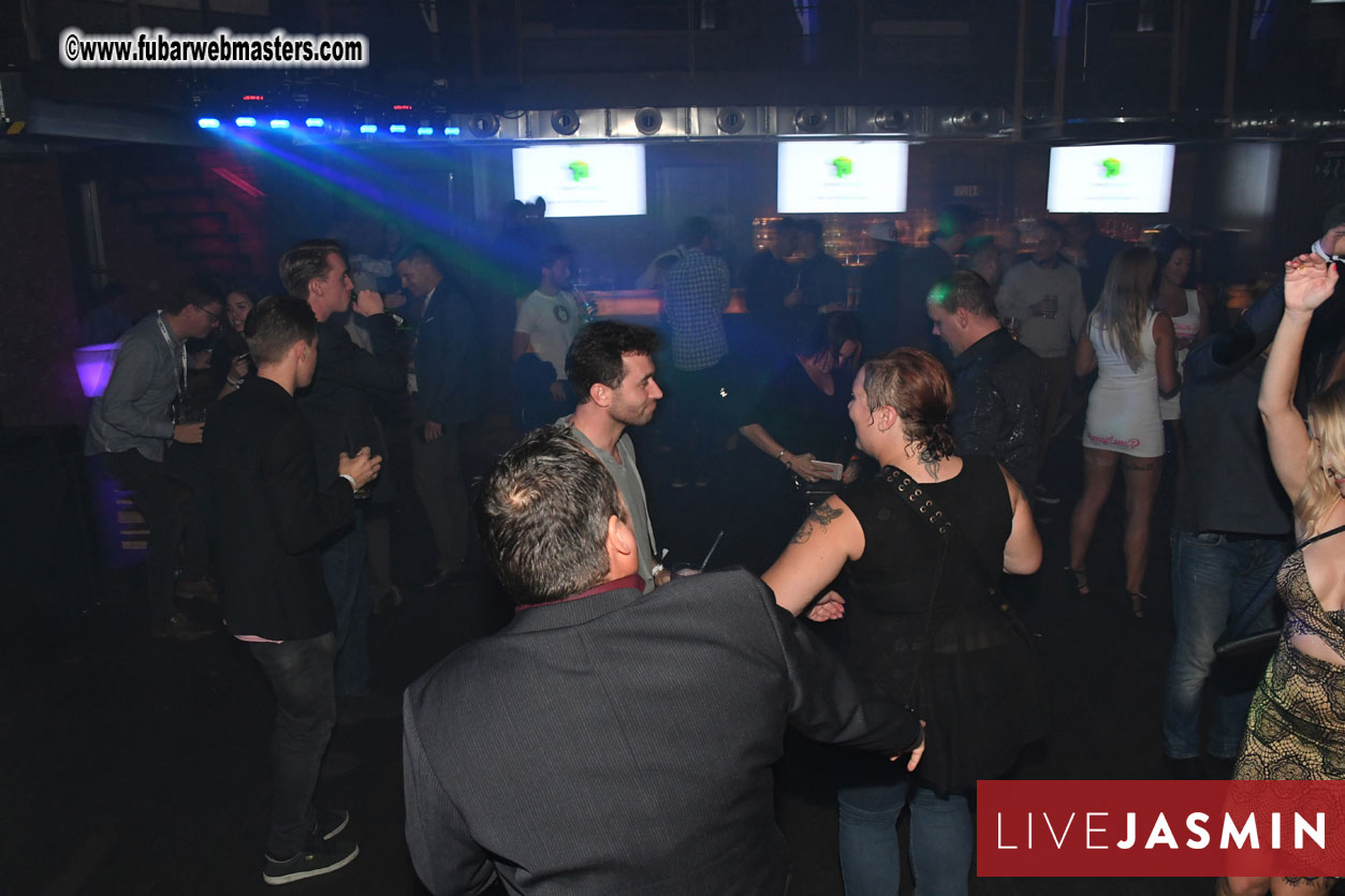 TrafficHaus and Reviveads Party