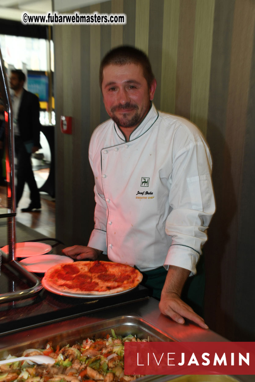 WhiteLabelDating Food Court