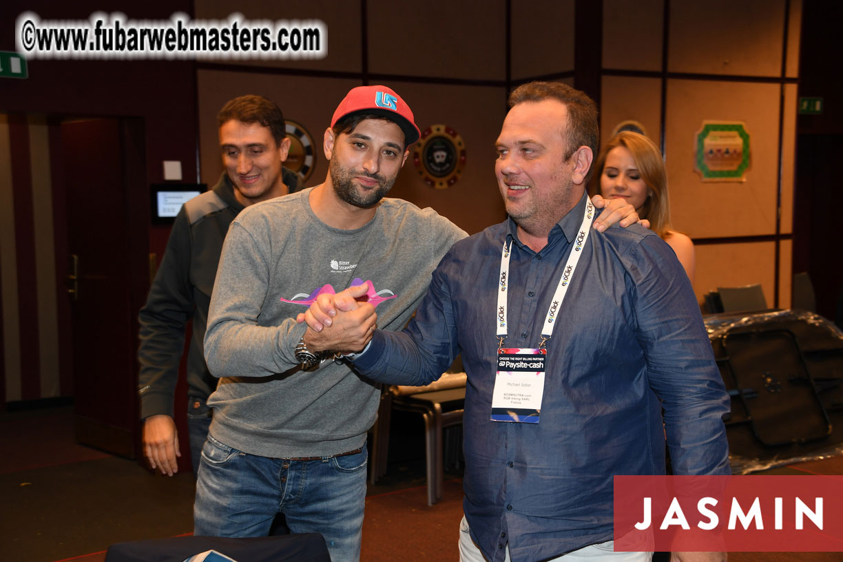 Maxpay Texas Holdem Poker Tournament