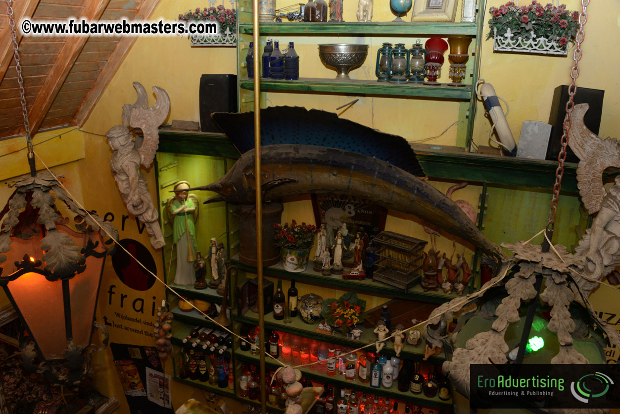 Reporo Party at the Mundo Bizarro