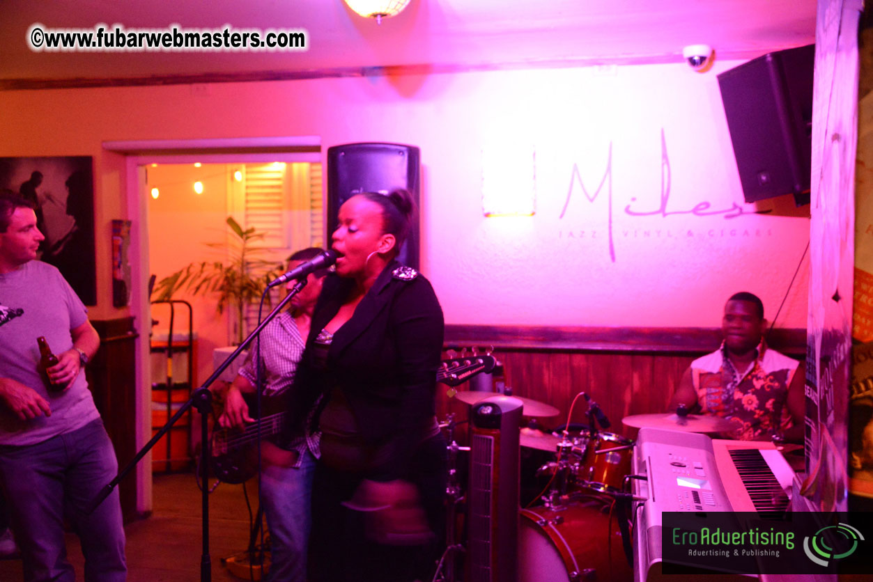 Reporo Party at the Mundo Bizarro