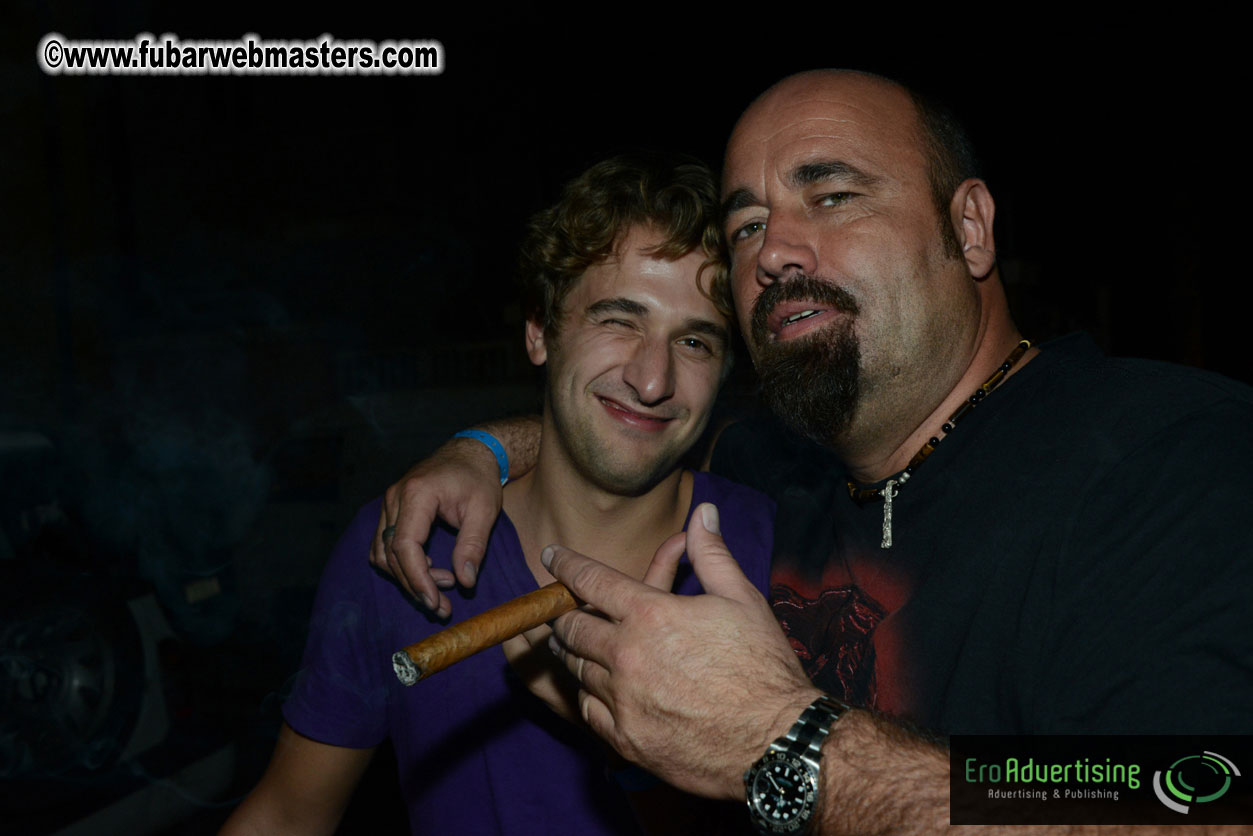 Reporo Party at the Mundo Bizarro