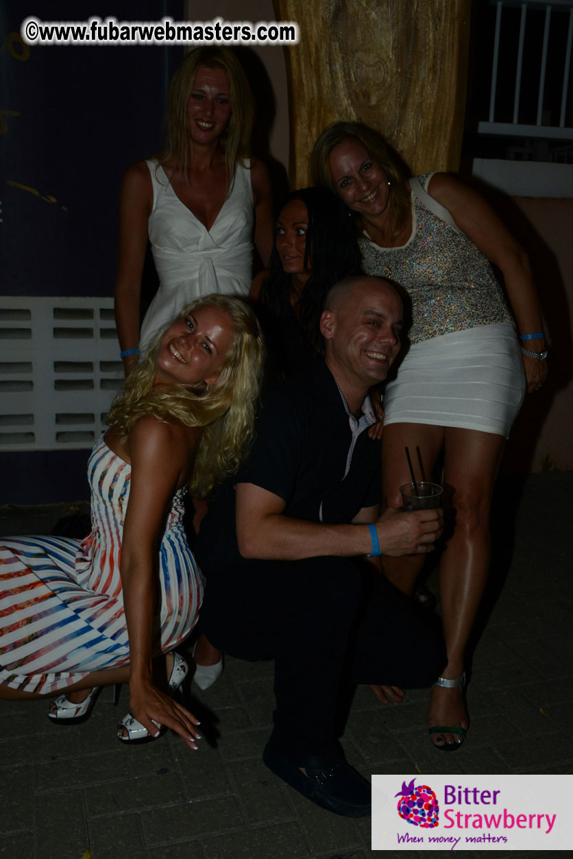 Reporo Party at the Mundo Bizarro