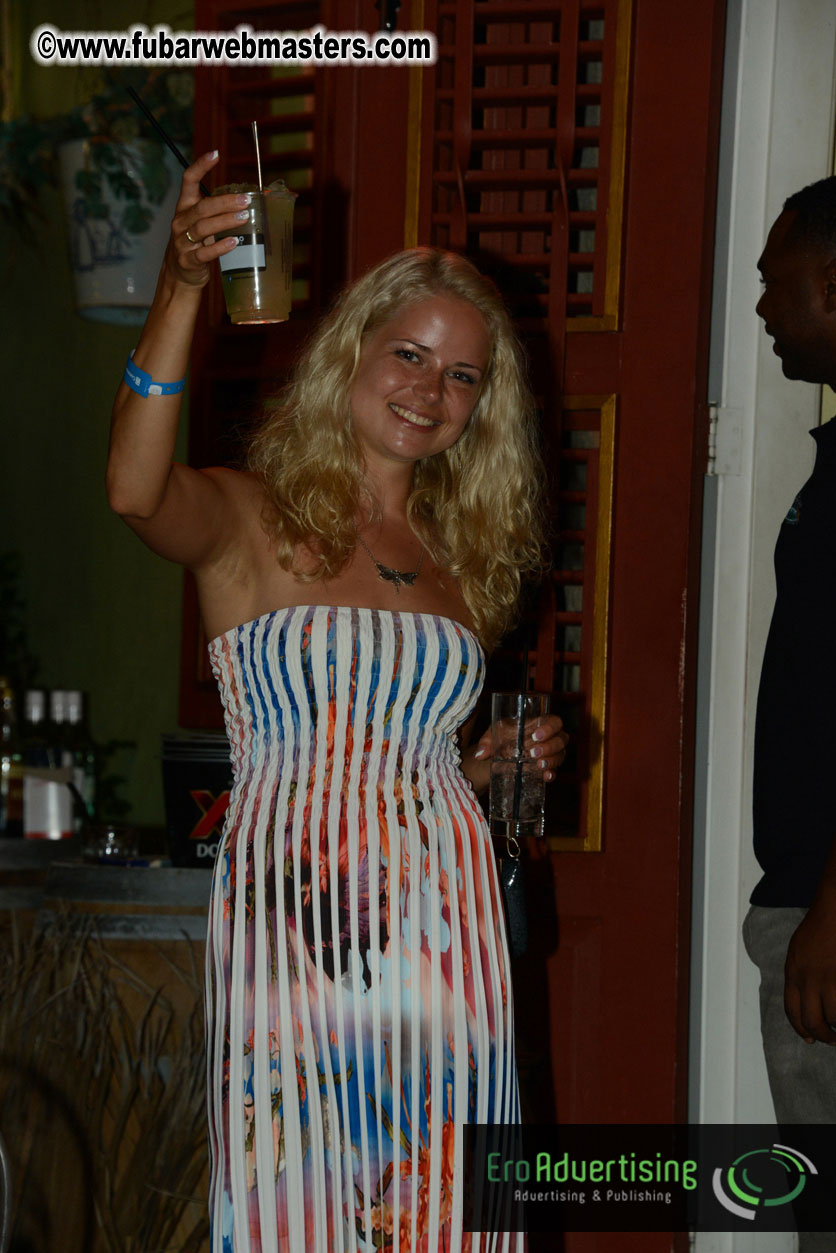 Reporo Party at the Mundo Bizarro