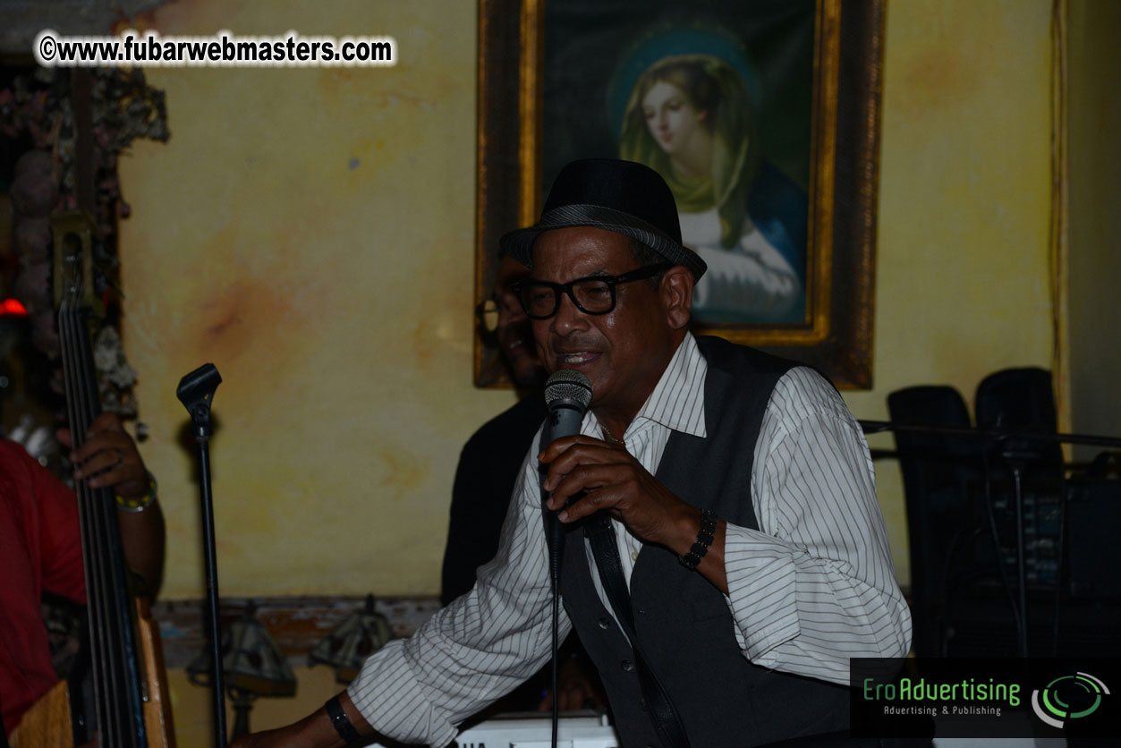 Reporo Party at the Mundo Bizarro