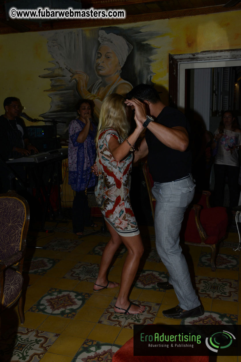 Reporo Party at the Mundo Bizarro