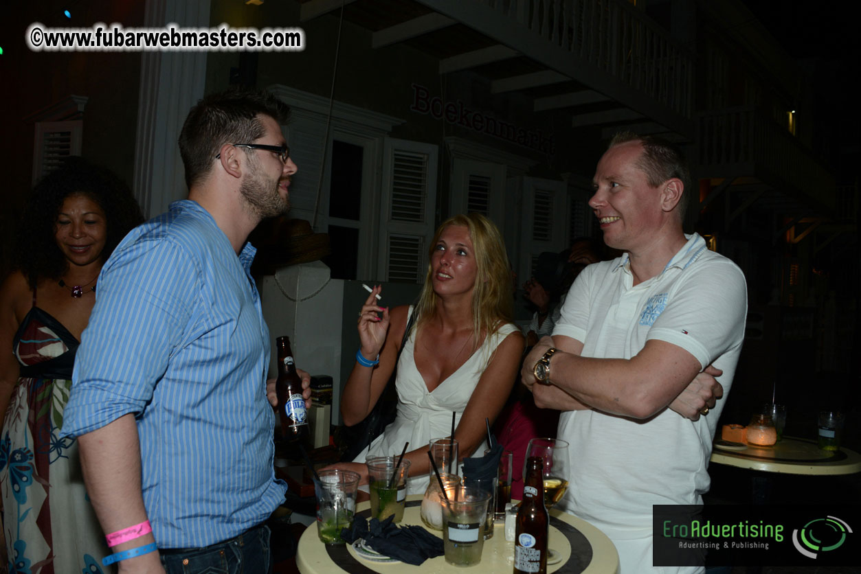 Reporo Party at the Mundo Bizarro