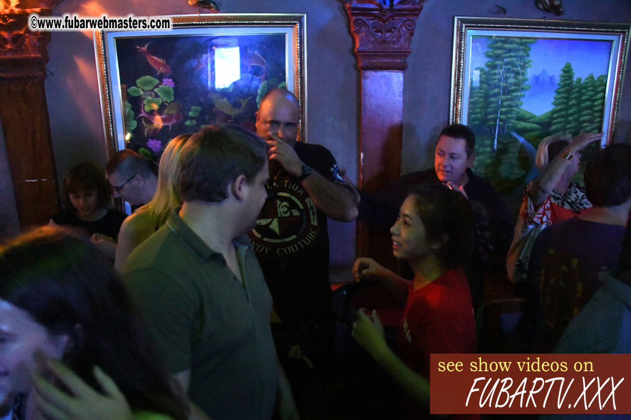 Toms Bar - beware of pickpockets