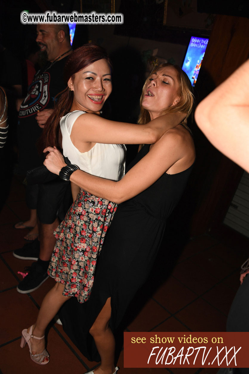 Toms Bar - beware of pickpockets