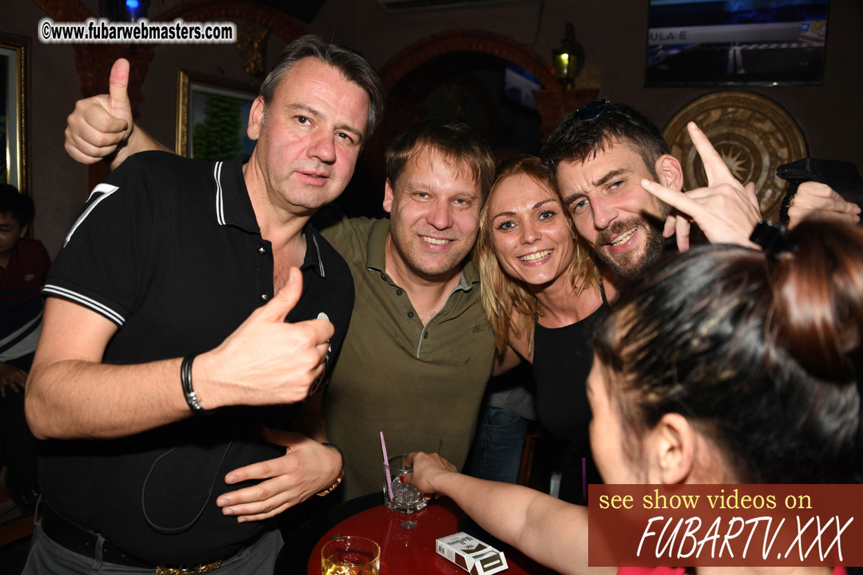 Toms Bar - beware of pickpockets