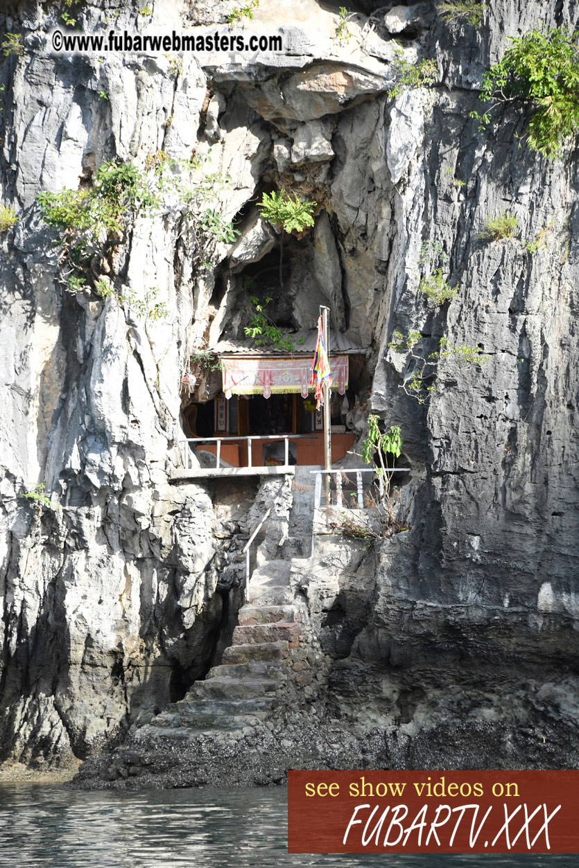 Luon Cave tour