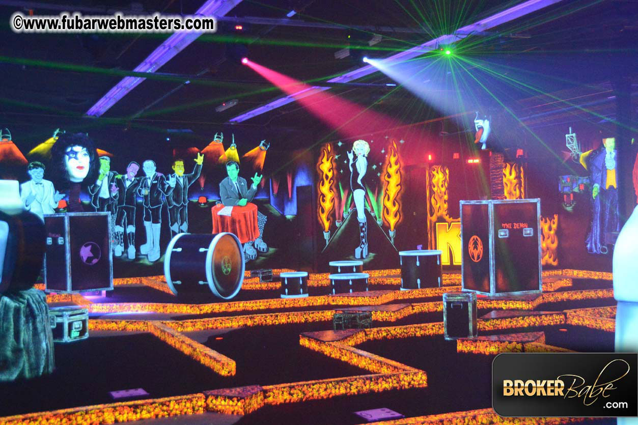 Mr Skin?ÇÖs Mini Golf