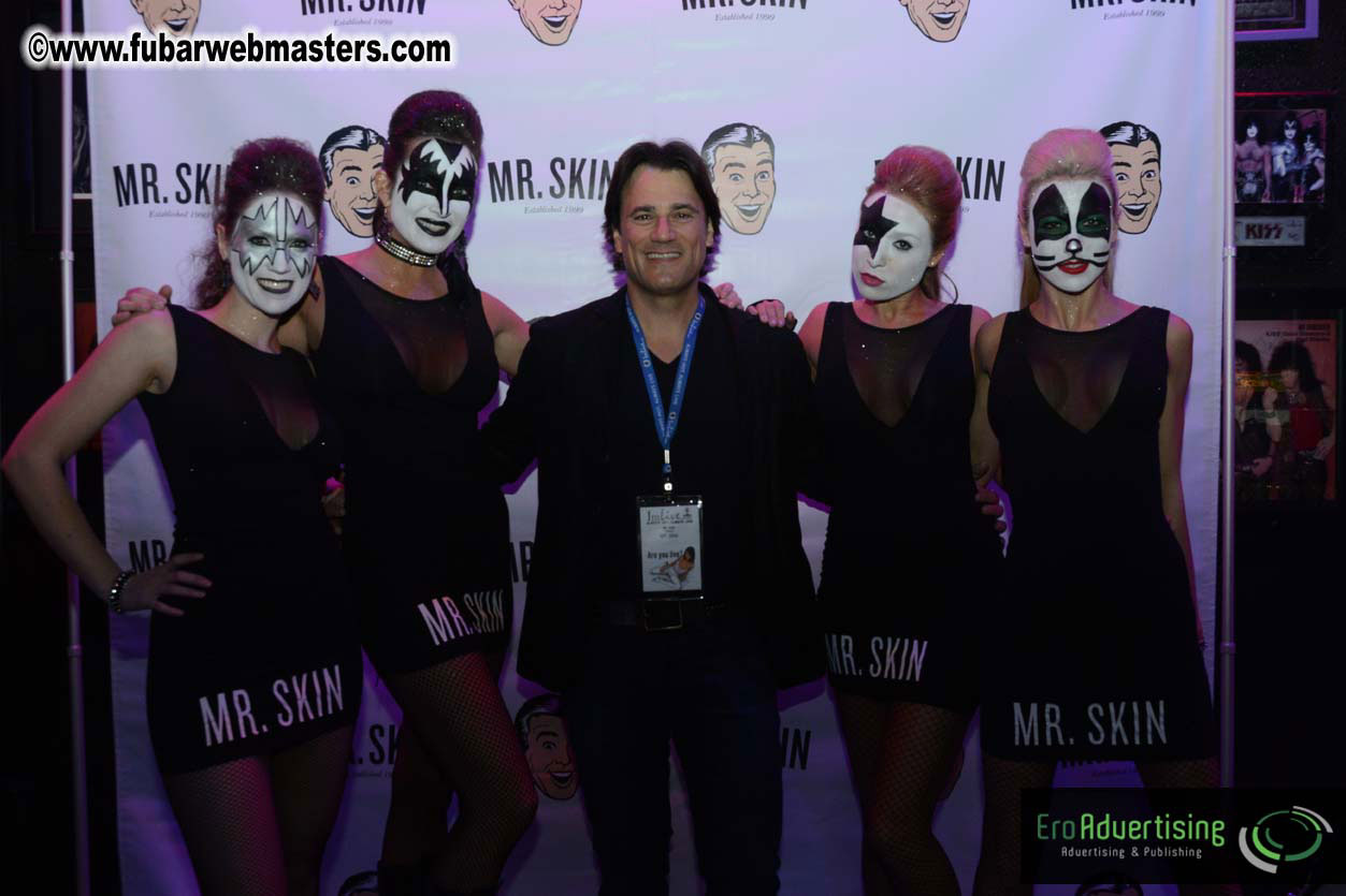 Mr Skin?ÇÖs Mini Golf