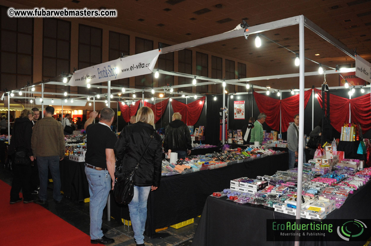 14.Venus showfloor Day 1