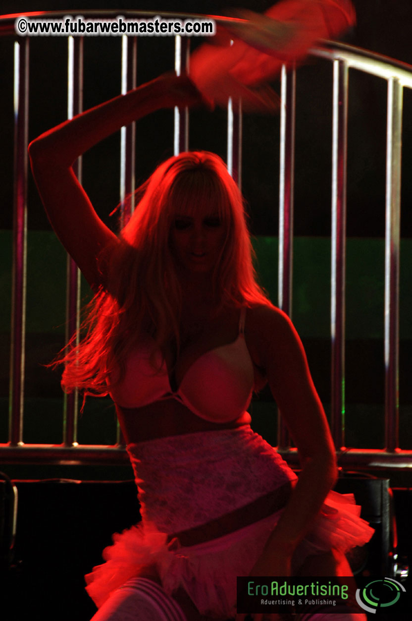 14.Venus showfloor Day 1