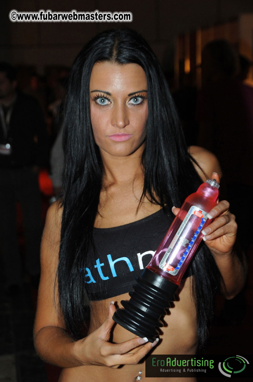 14.Venus showfloor Day 3