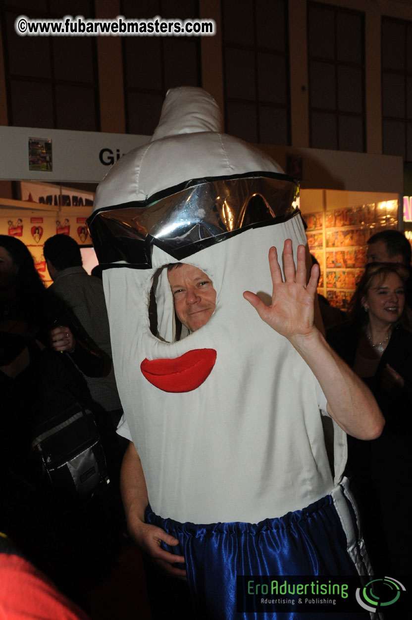 14.Venus showfloor Day 3