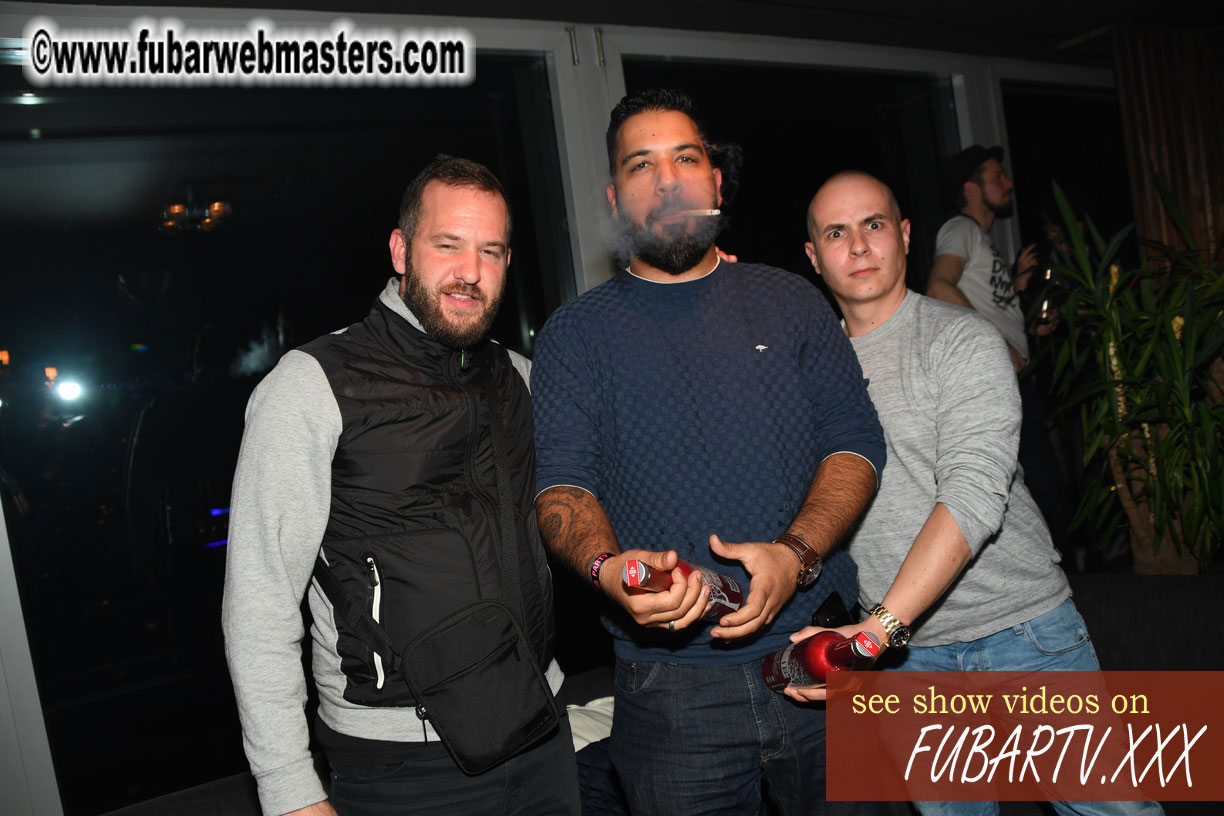 VIP Experience at Puro