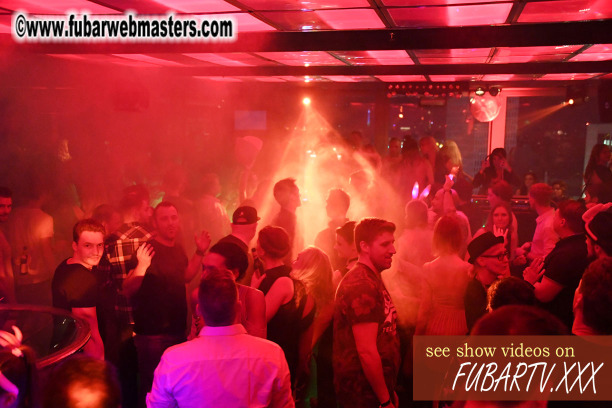 VIP Experience at Puro