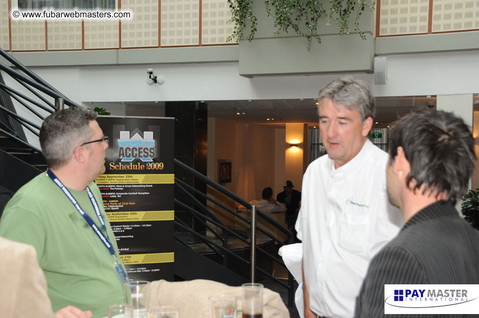 Cocktail Bar: XBiz Buys The Drinks!