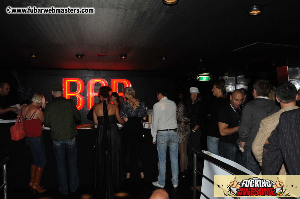 AWM Dinner Boat Cruise