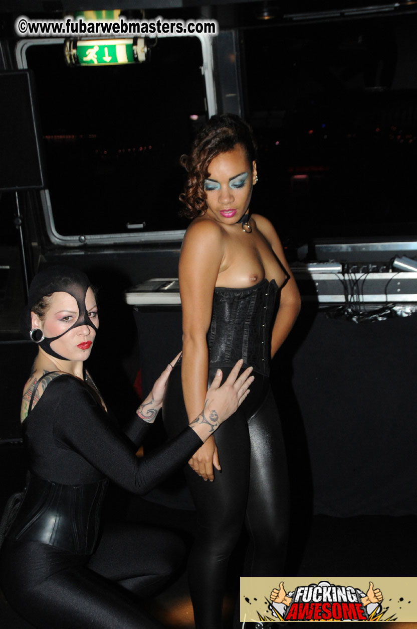 AWM Dinner Boat Cruise