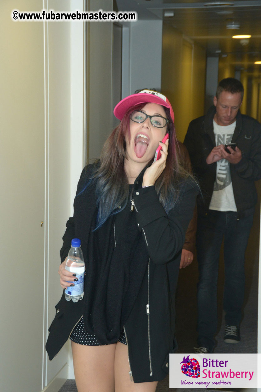 Bitter Strawberry Suite Party