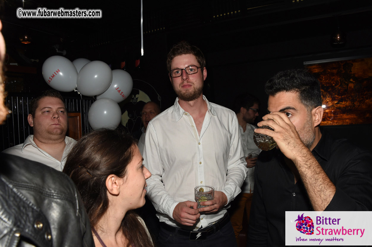 Jasmin White Mascarade