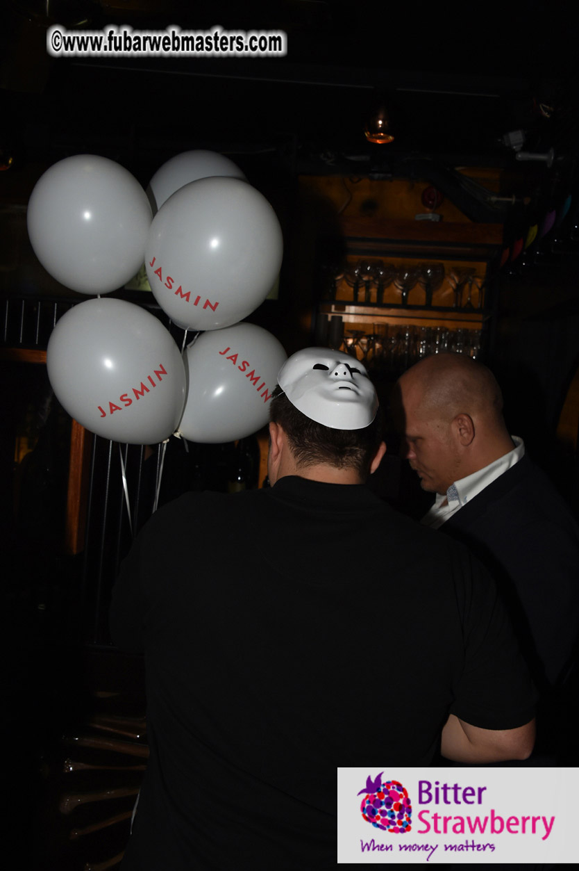 Jasmin White Mascarade