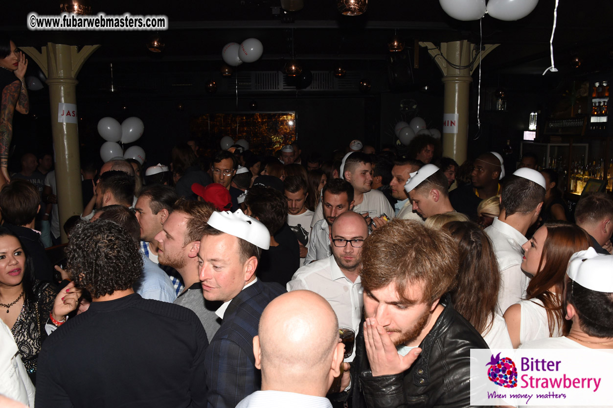 Jasmin White Mascarade