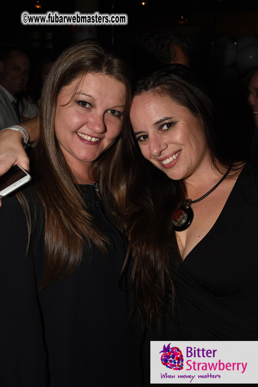 Jasmin White Mascarade