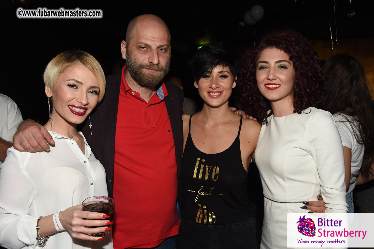 Jasmin White Mascarade