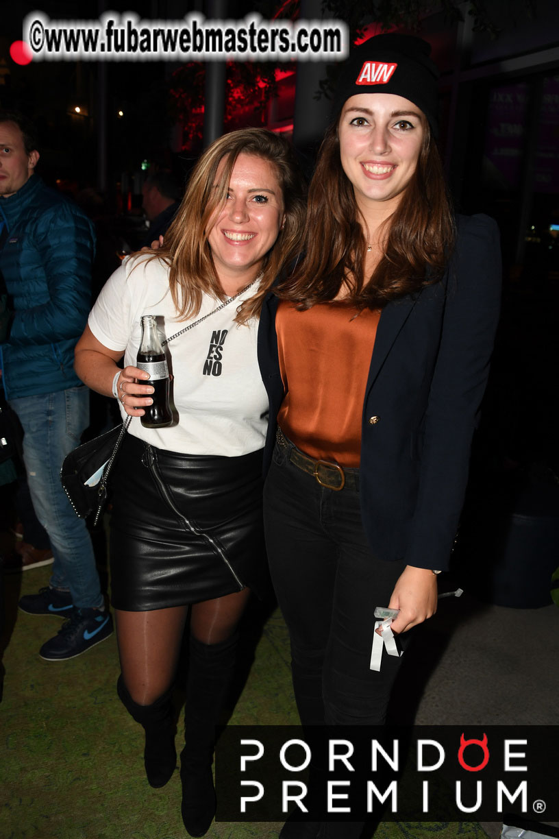 Social Friday XXL