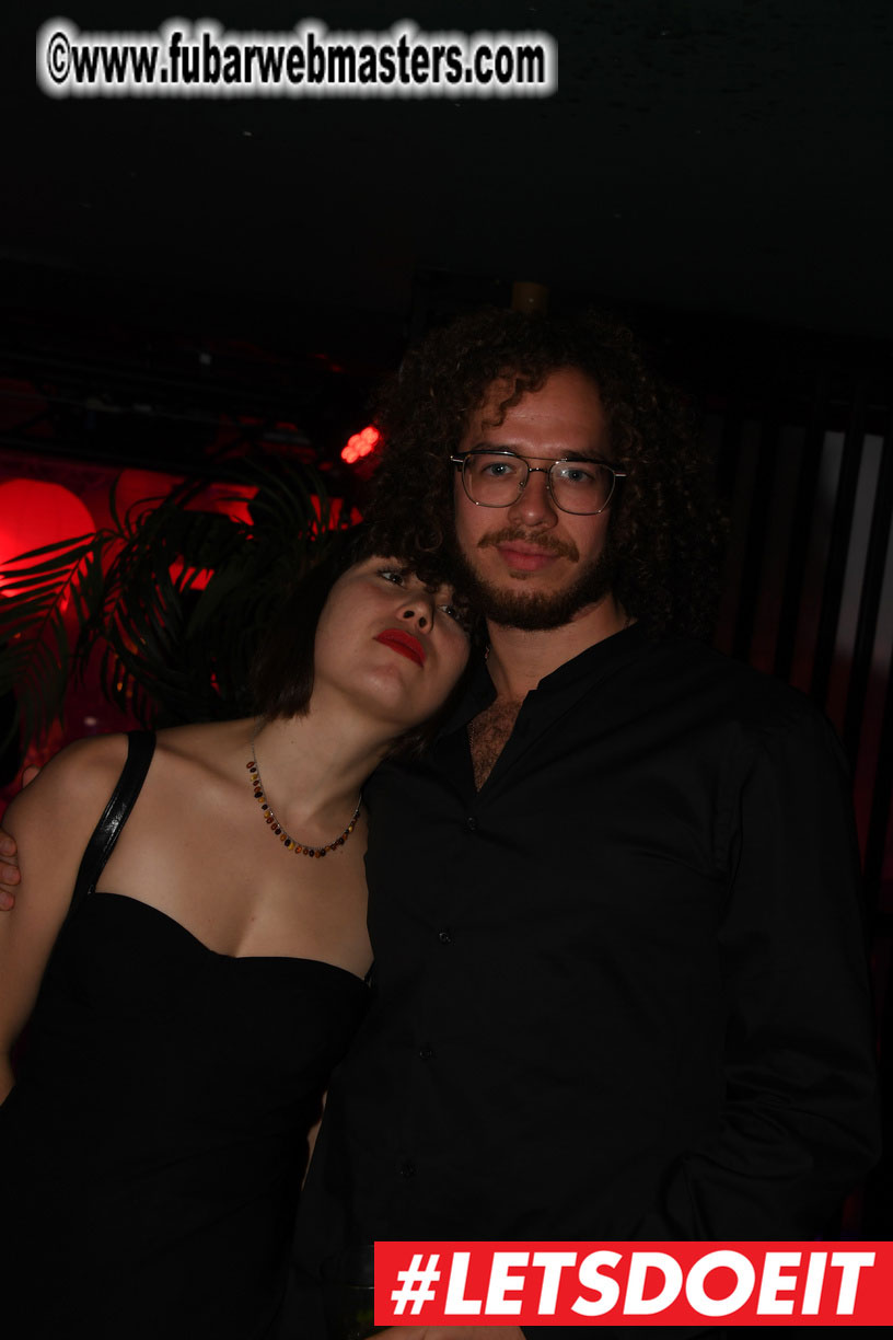 Full Ritz Party