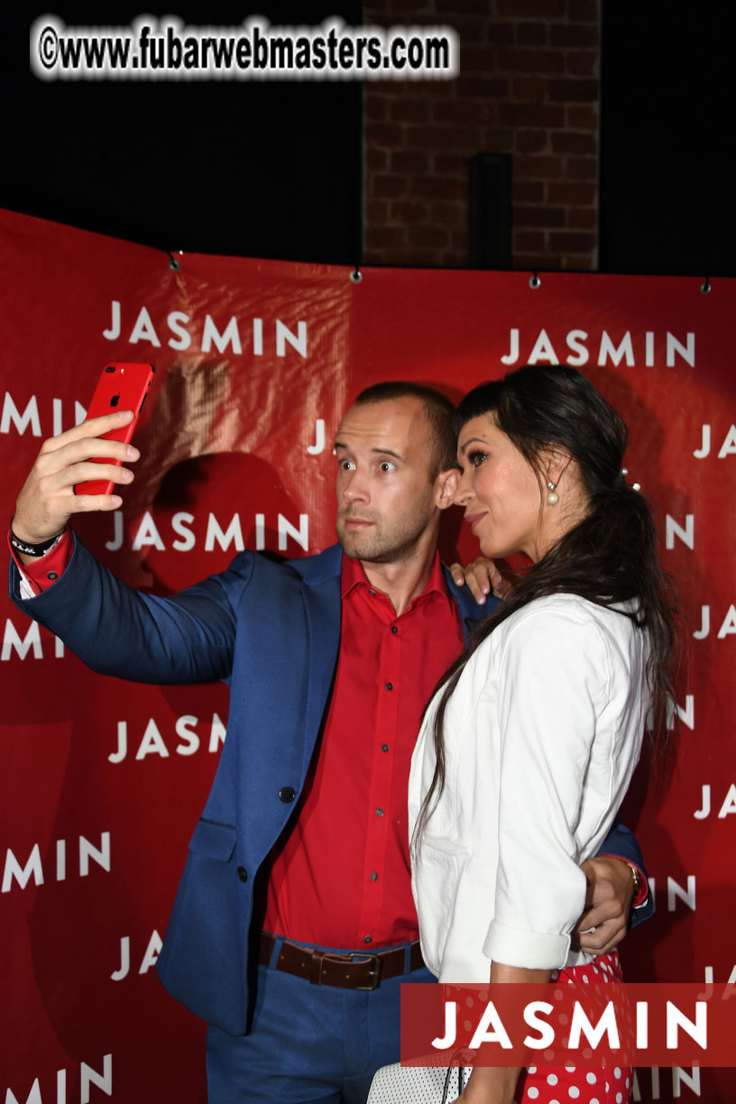 Wild & Red - Party by Jasmin