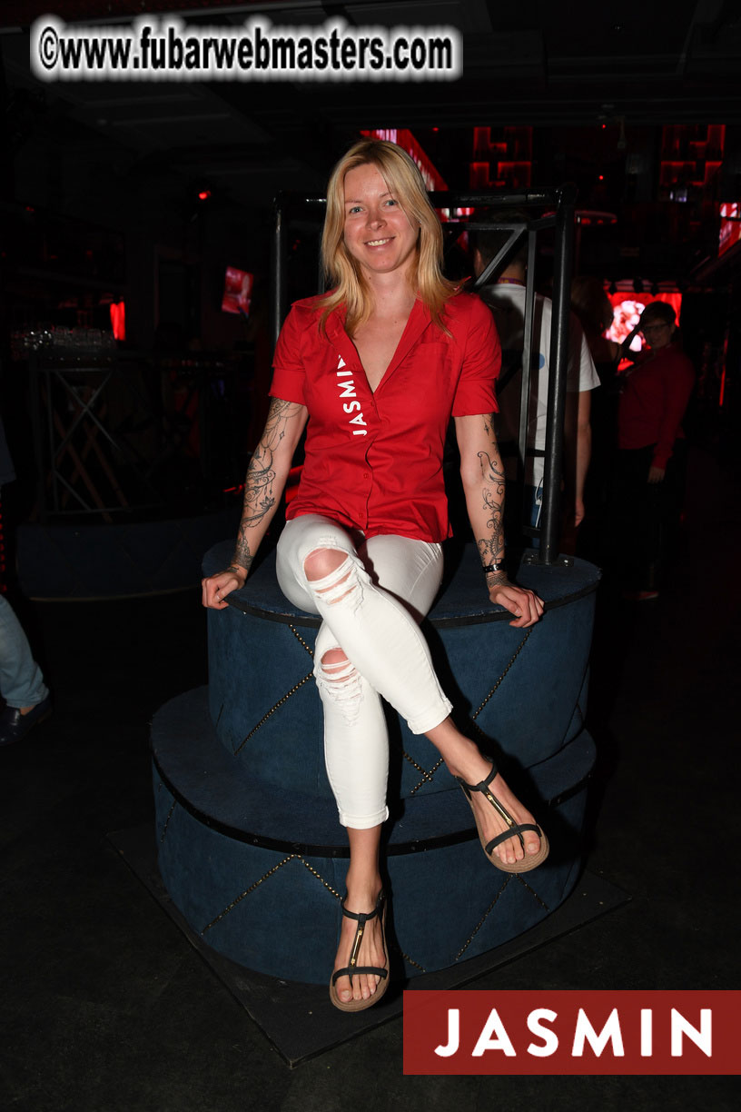 Wild & Red - Party by Jasmin