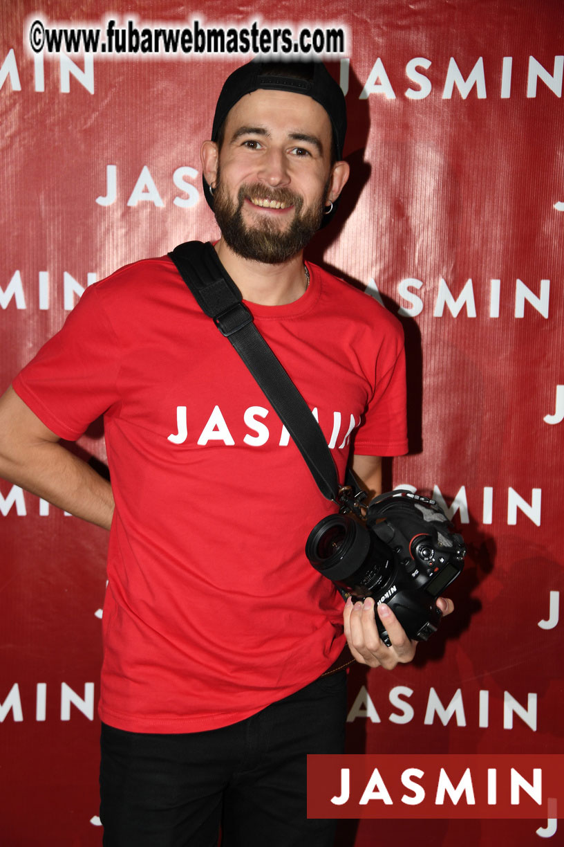 Wild & Red - Party by Jasmin