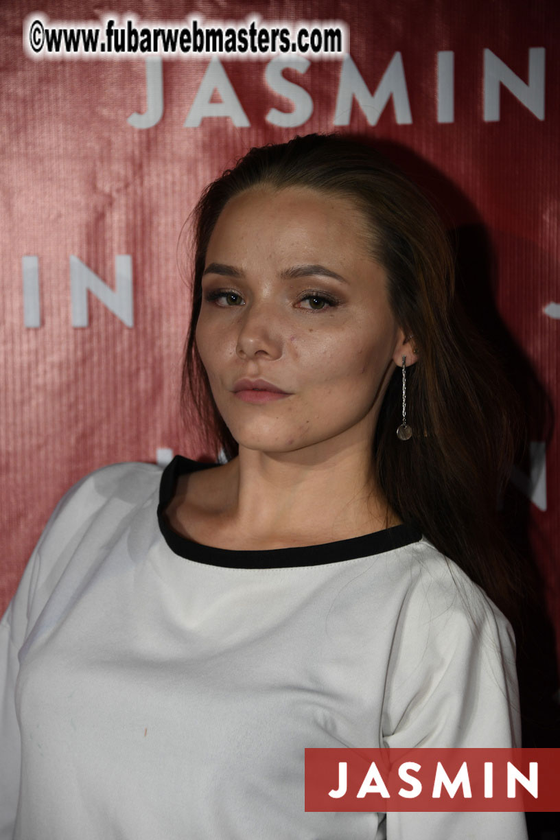 Wild & Red - Party by Jasmin