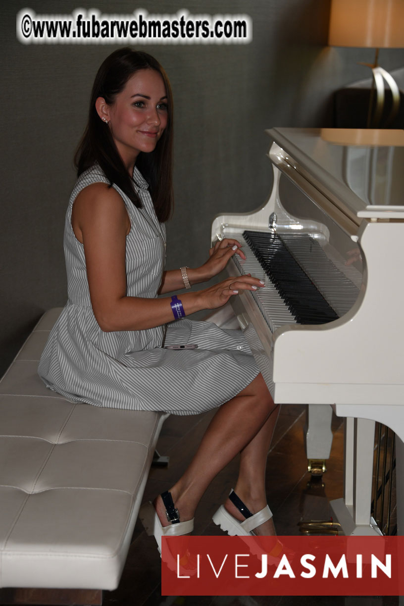 Registration and Preshow