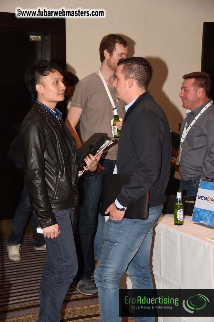 Mix & Meet + Happy Hour