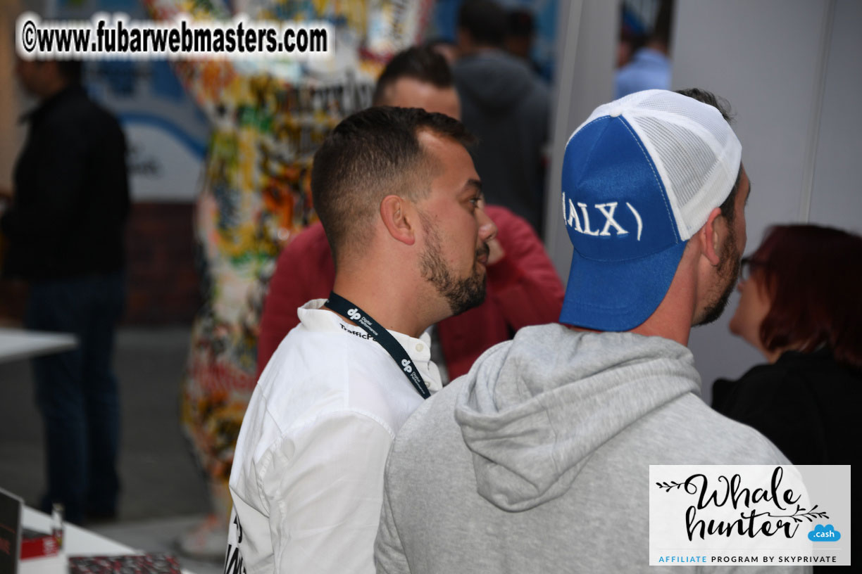 Mix & Meet Happy Hour